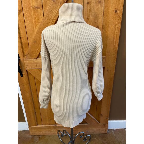 Women's Small Turtleneck Cream Sweater Dress Nude EUC Comfy Stylish - Picture 5 of 8